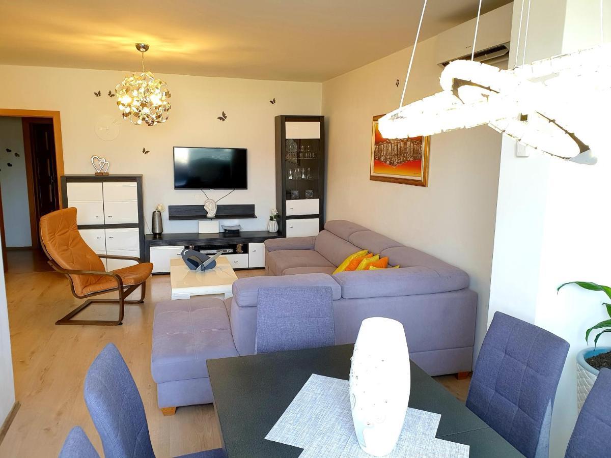 Lav Apartment Rovinj Exterior foto